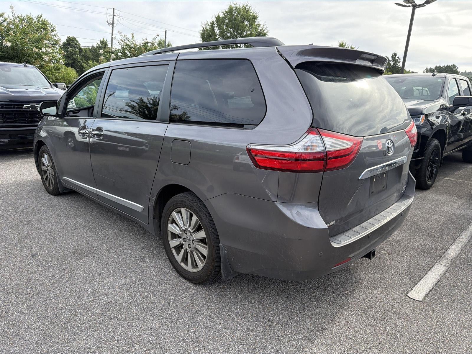 2017 Toyota Sienna XLE