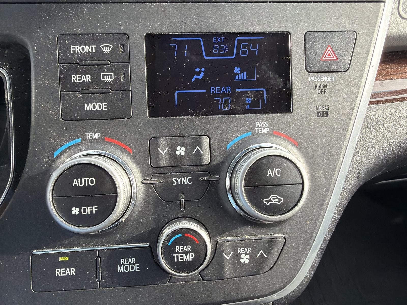 2017 Toyota Sienna XLE