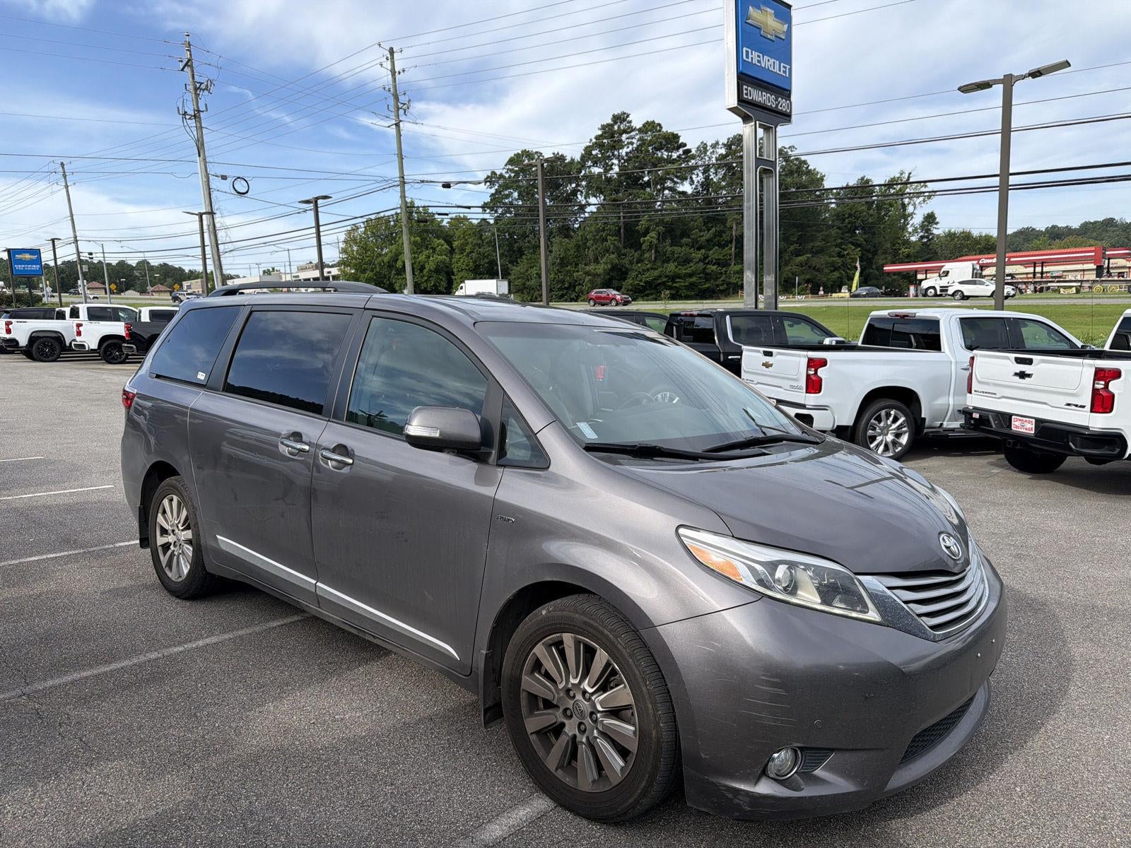 2017 Toyota Sienna XLE