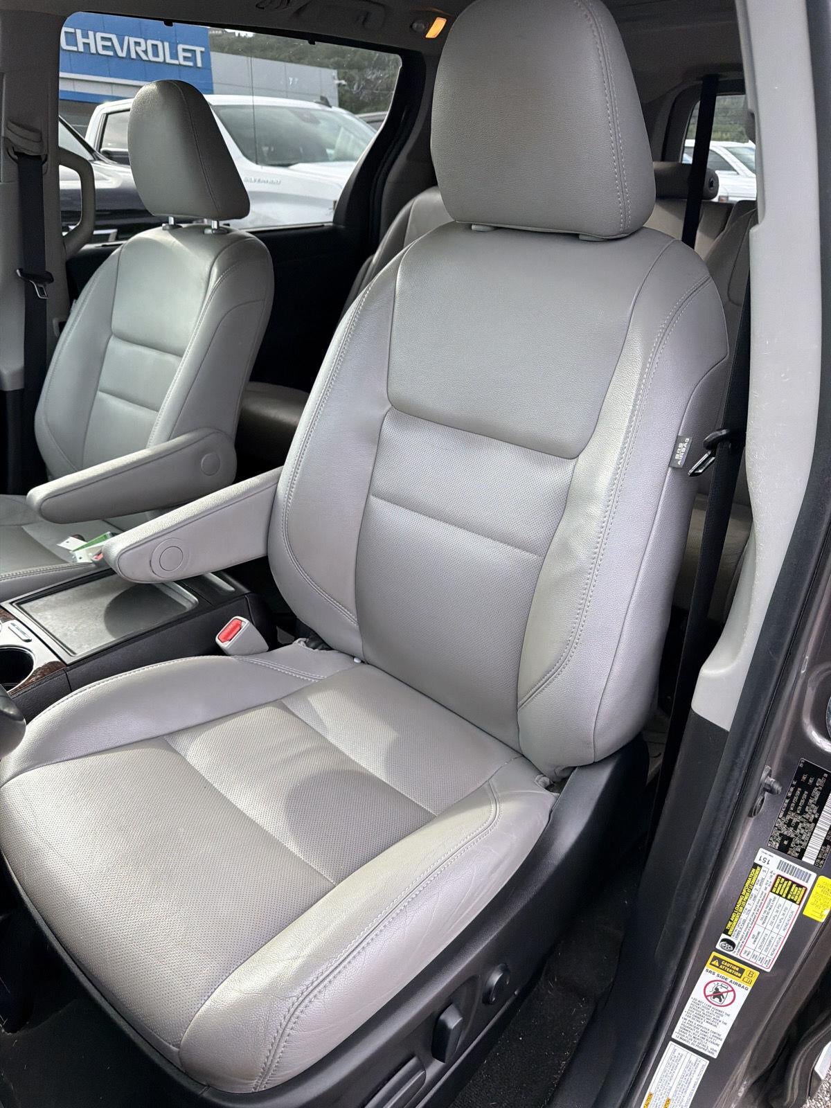 2017 Toyota Sienna XLE