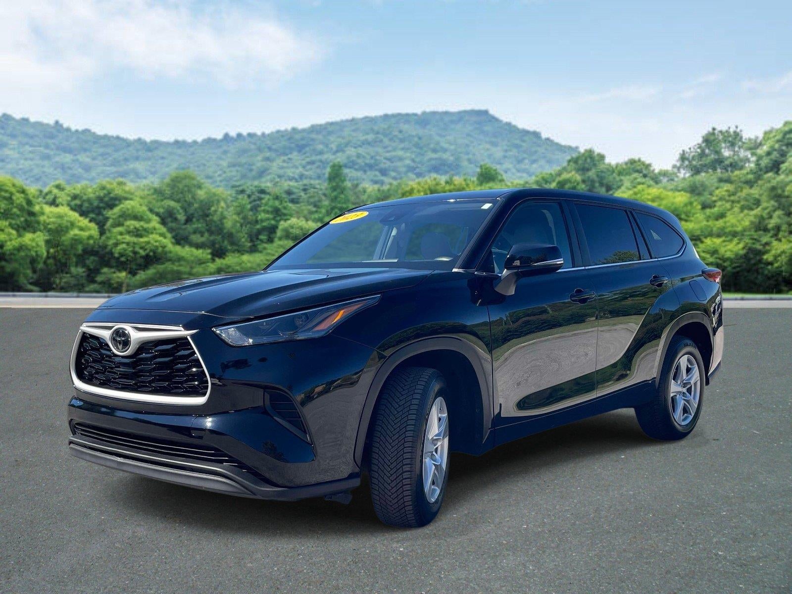 2023 Toyota Highlander L