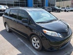 2017 Toyota Sienna LE Auto Access Seat