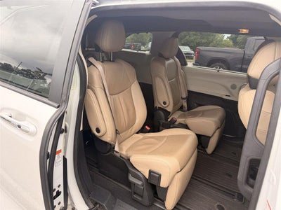 2023 Toyota Sienna Limited