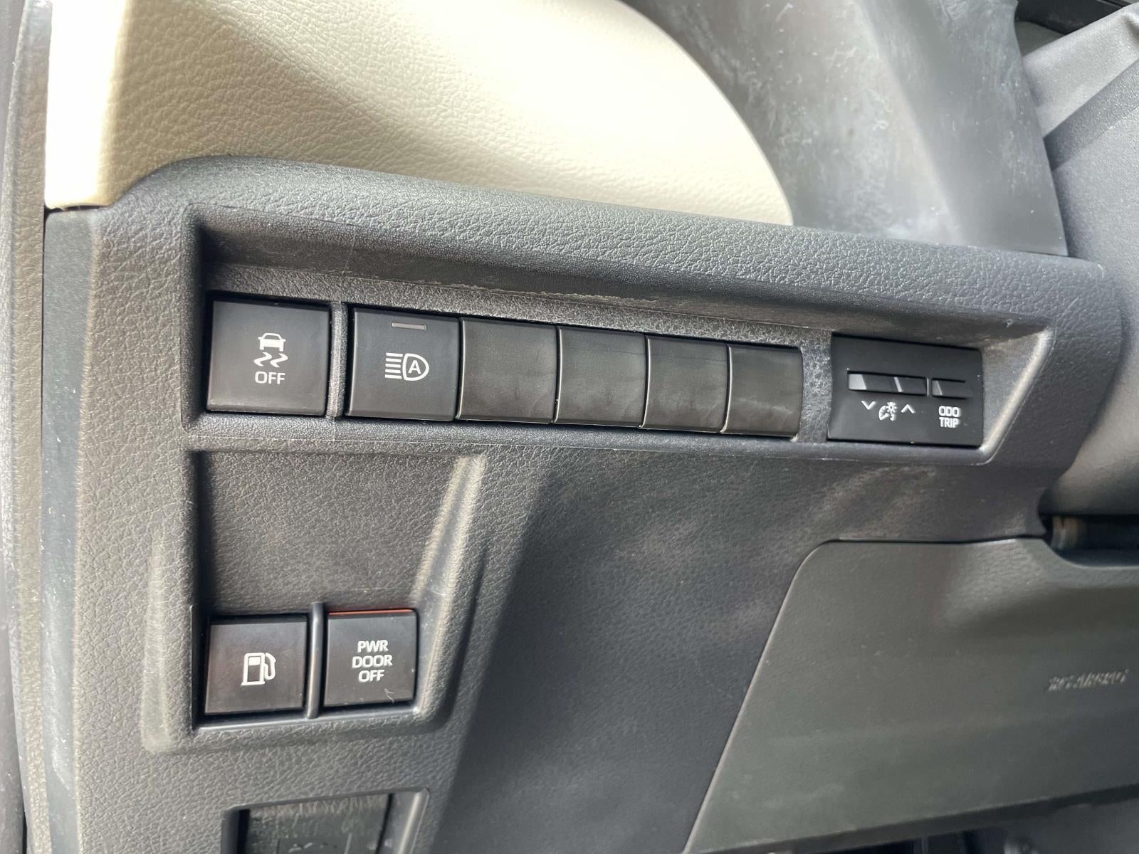 2023 Toyota Sienna Limited