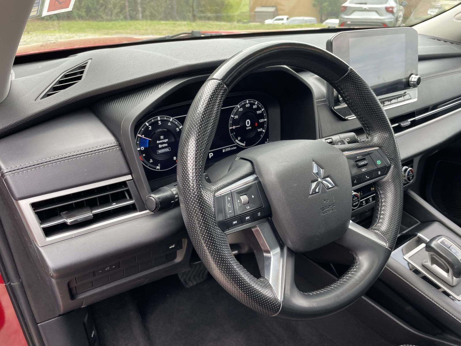 2024 Mitsubishi Outlander SE