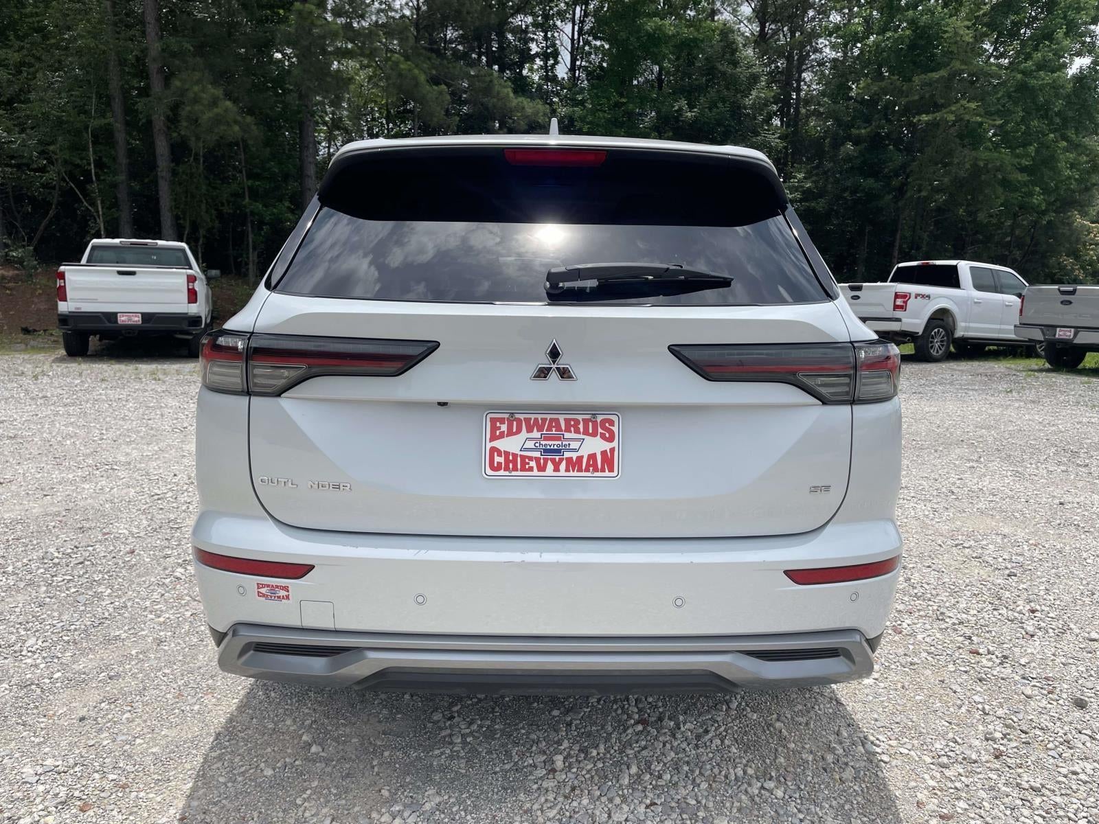 2025 Mitsubishi Outlander SE