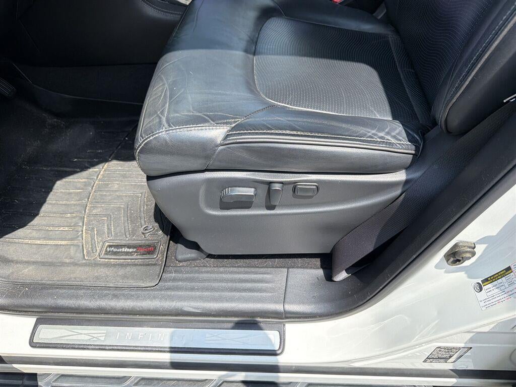 2017 INFINITI QX80 NA