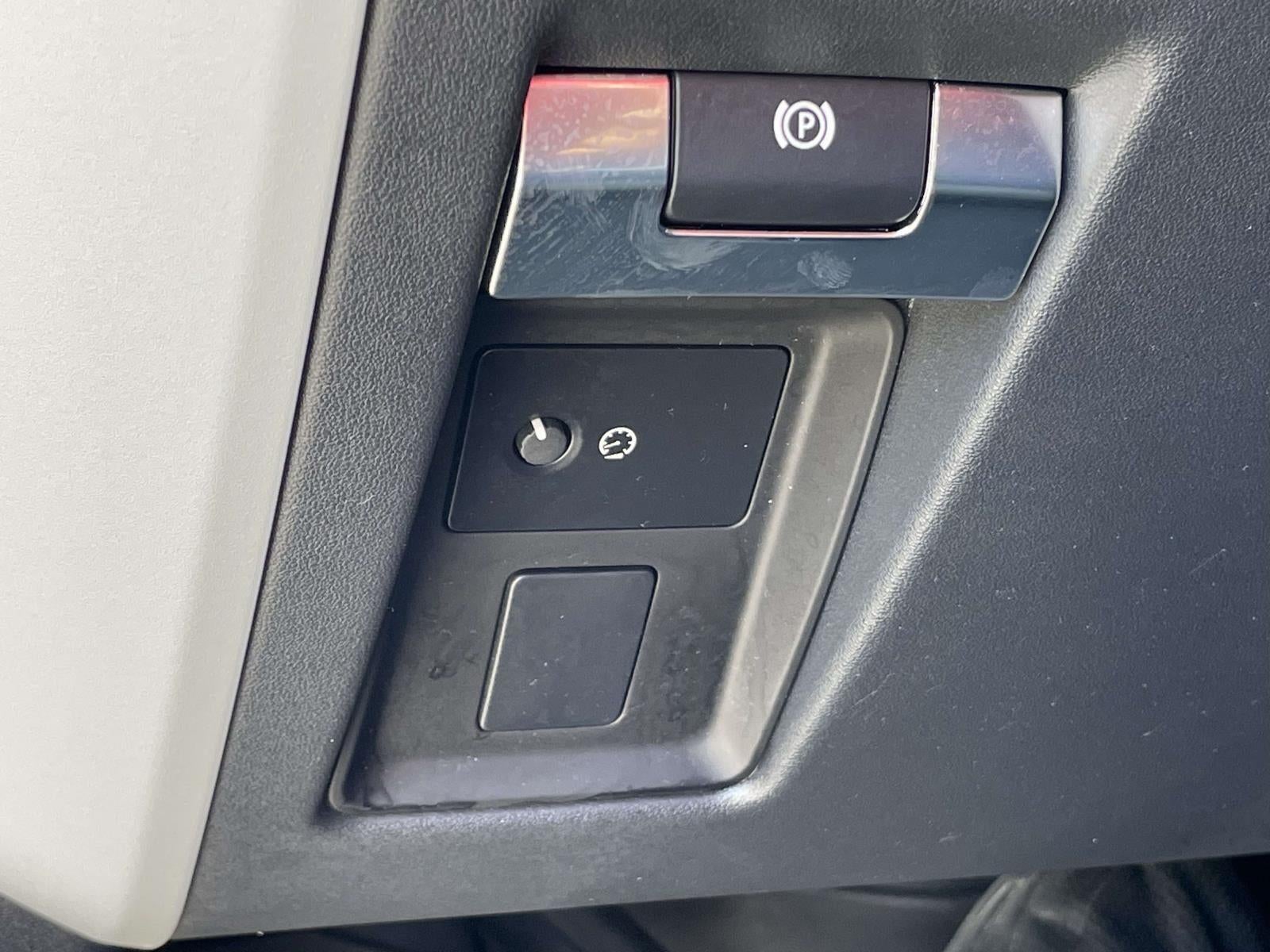 2024 Land Rover Defender S