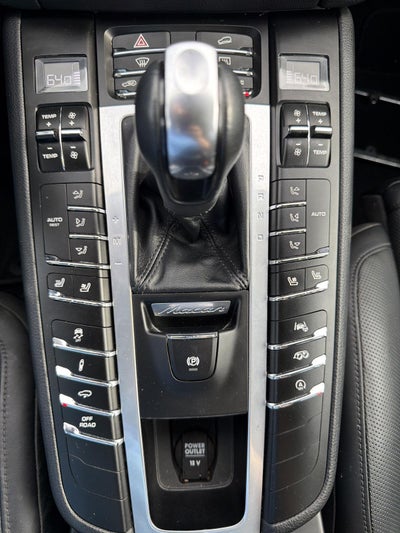 2021 Porsche Macan Turbo