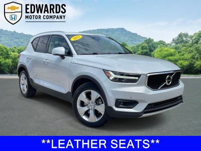2022 Volvo XC40 Momentum