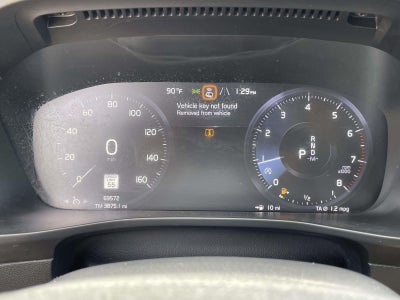 2022 Volvo XC40 Momentum