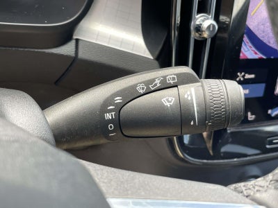 2022 Volvo XC40 Momentum