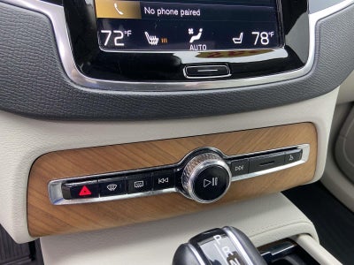 2022 Volvo XC90 Momentum