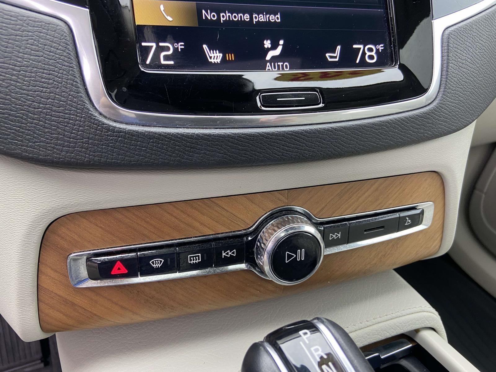 2022 Volvo XC90 Momentum