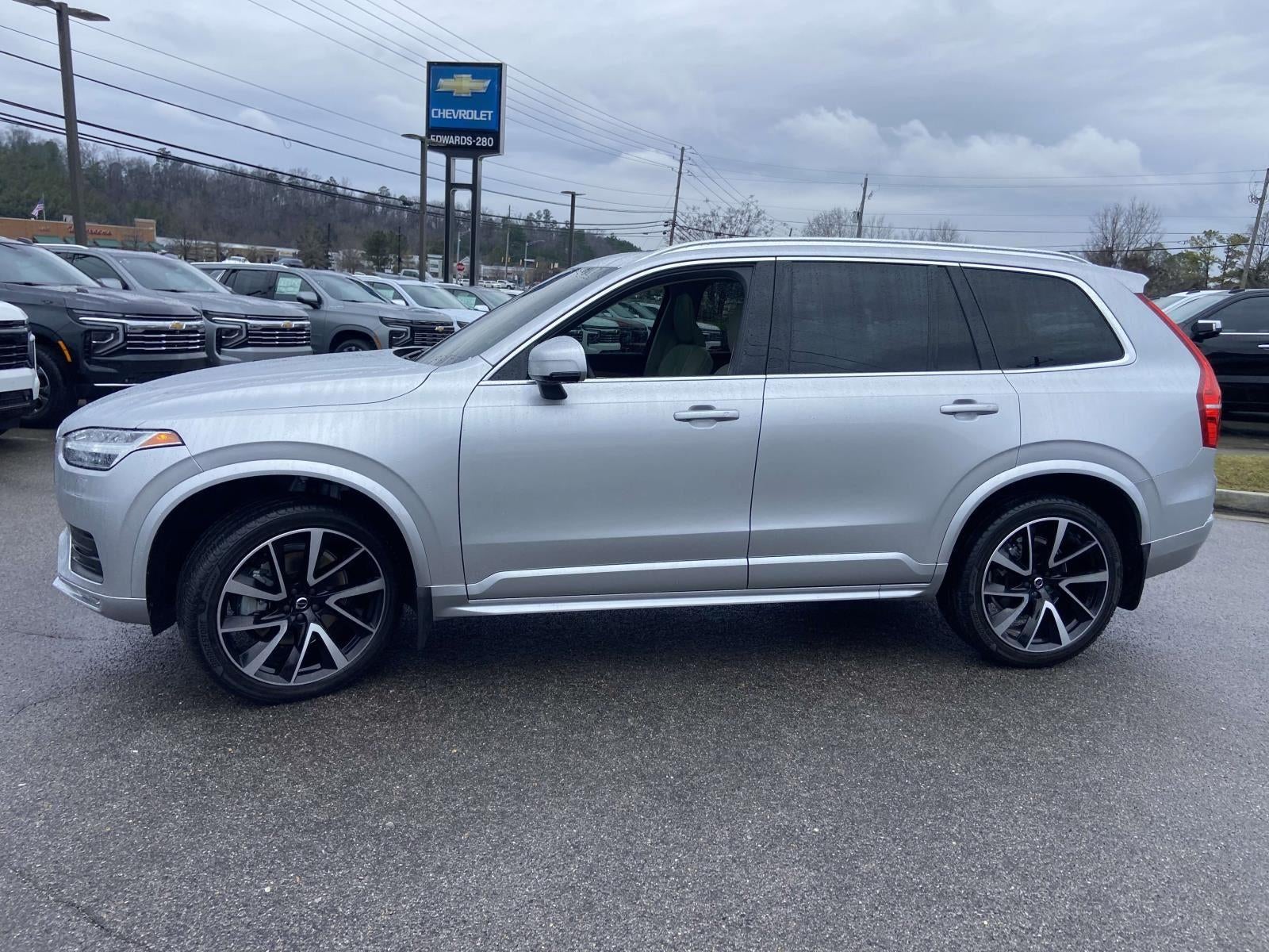 2022 Volvo XC90 Momentum