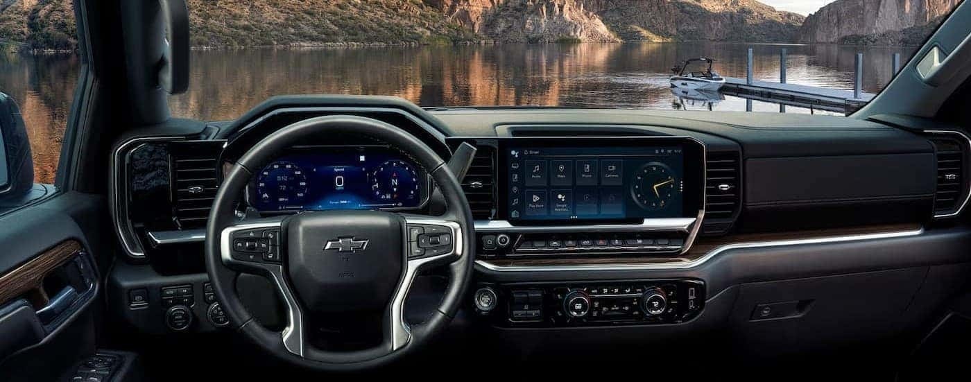 Black dash in a 2026 Chevy Silverado 1500.